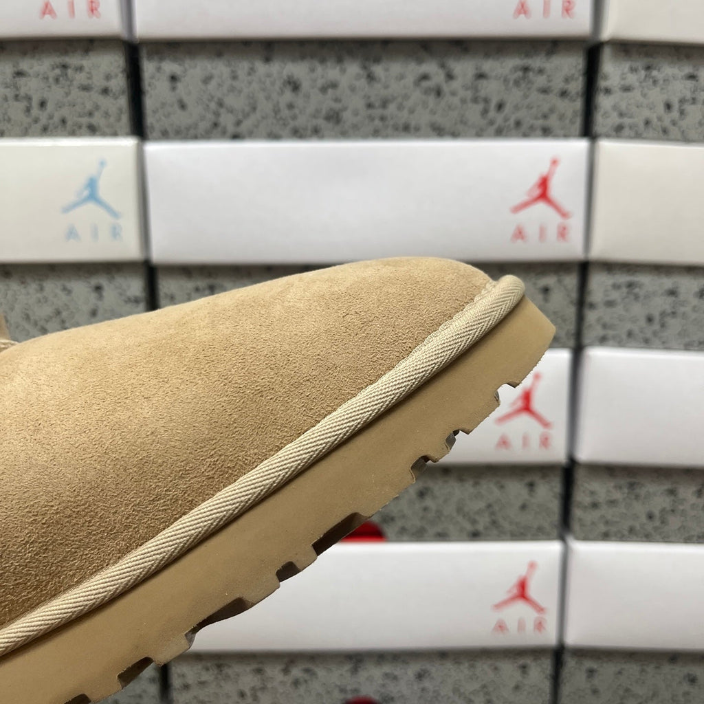 UGG Classic Mini Boot – Women's Suede Ankle Boot in Wheat