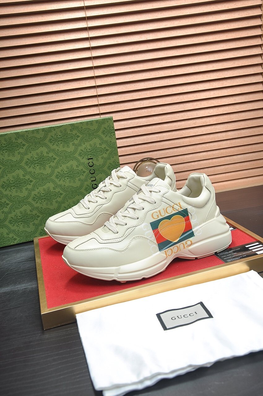 Gucci Off-White Graphic Sneakers - Layered Upper And Sculpted Sole