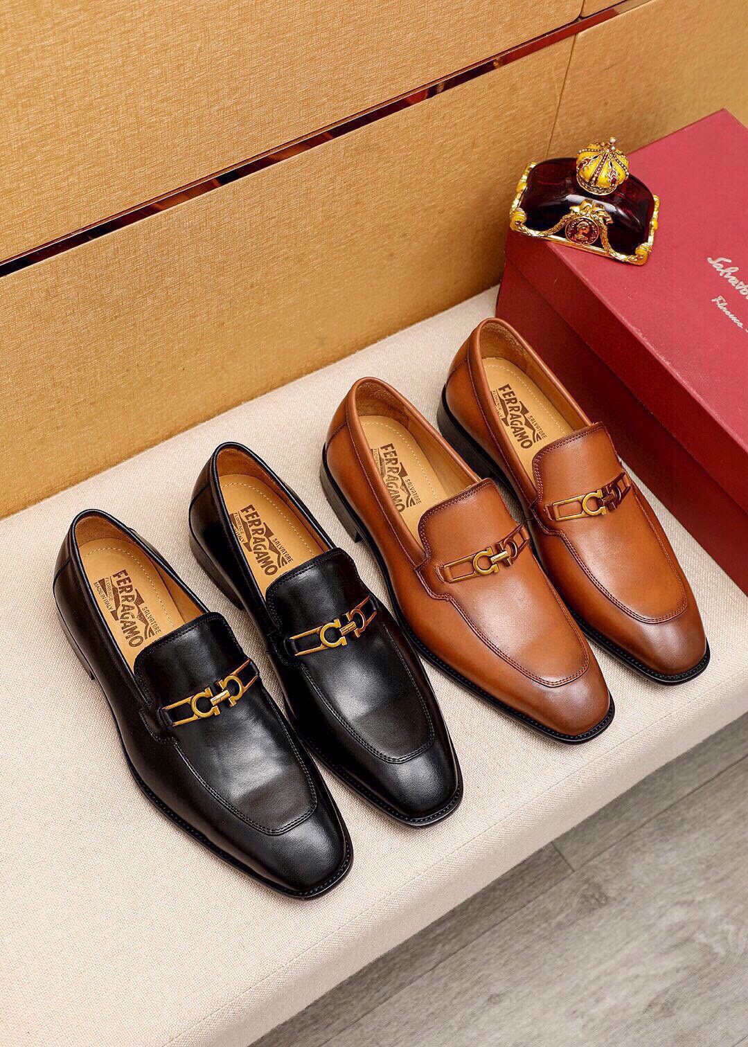 Ferragamo Leather Hardware Loafers