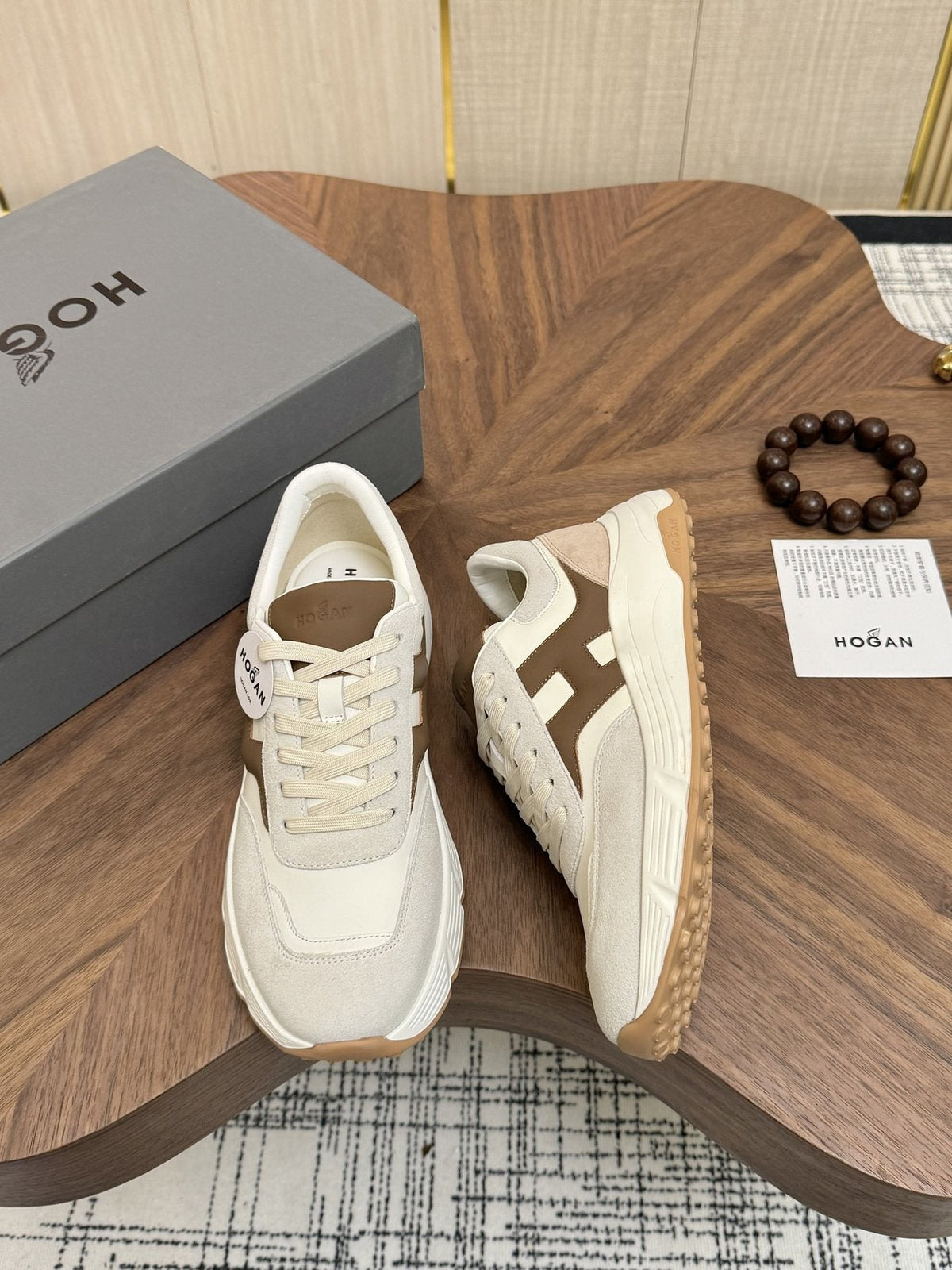Hogan Low-Top Sneakers