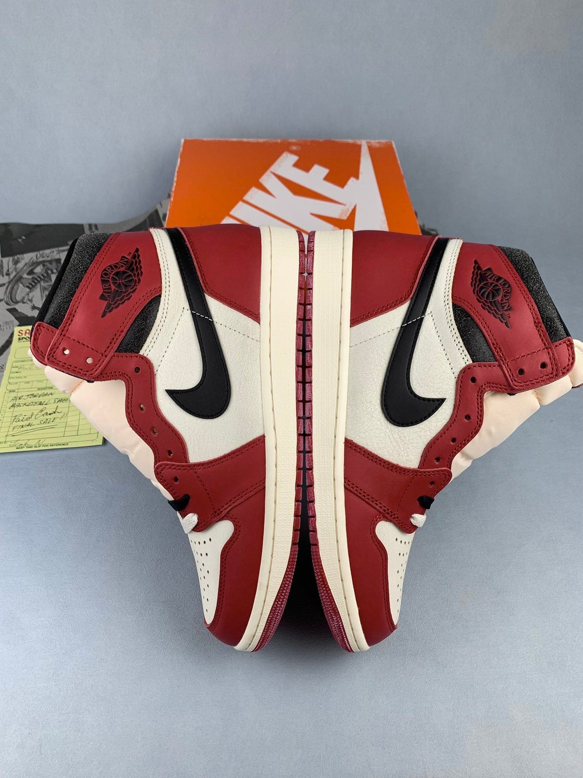 Air Jordan 1 High Chicago Lost and Found Unisex Sneakers DZ5485-612